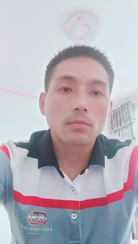 染红尘世的第二张照片--聊城相亲服务中心