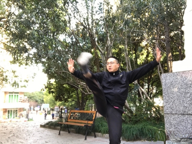 自故深情好受伤的第三张照片--聊城相亲服务中心