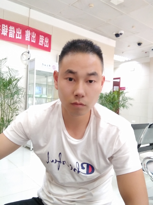 小少的第二张照片--聊城相亲服务中心