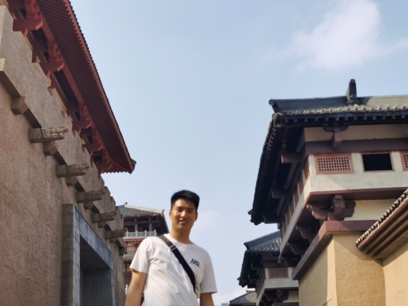 咸鱼不闲的第二张照片--聊城相亲服务中心