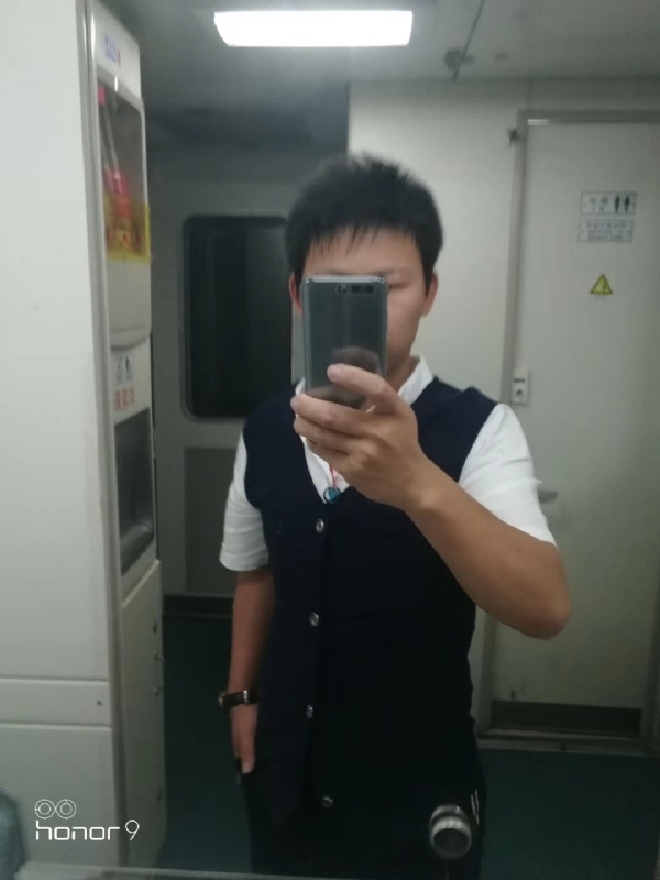 阳光下de幸福的第一张照片--聊城相亲服务中心