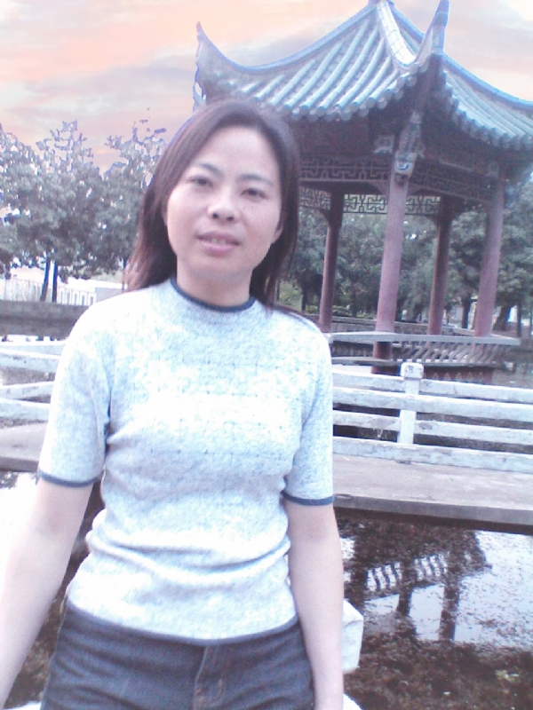 小草的第三张照片--聊城相亲服务中心