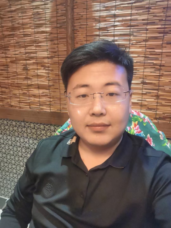 刘先生的第一张照片--聊城相亲服务中心