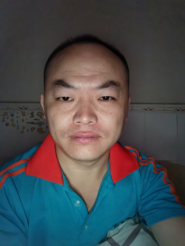 与子携老的第三张照片--聊城相亲服务中心