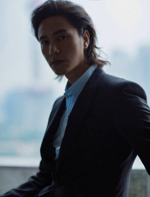 李嘉廷的第三张照片--聊城相亲服务中心