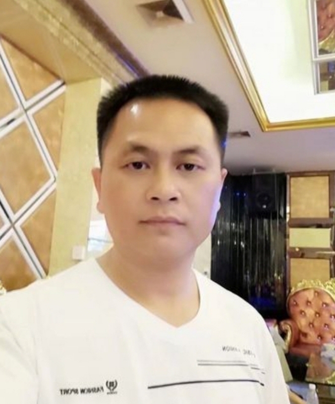 小梁的第二张照片--聊城相亲服务中心