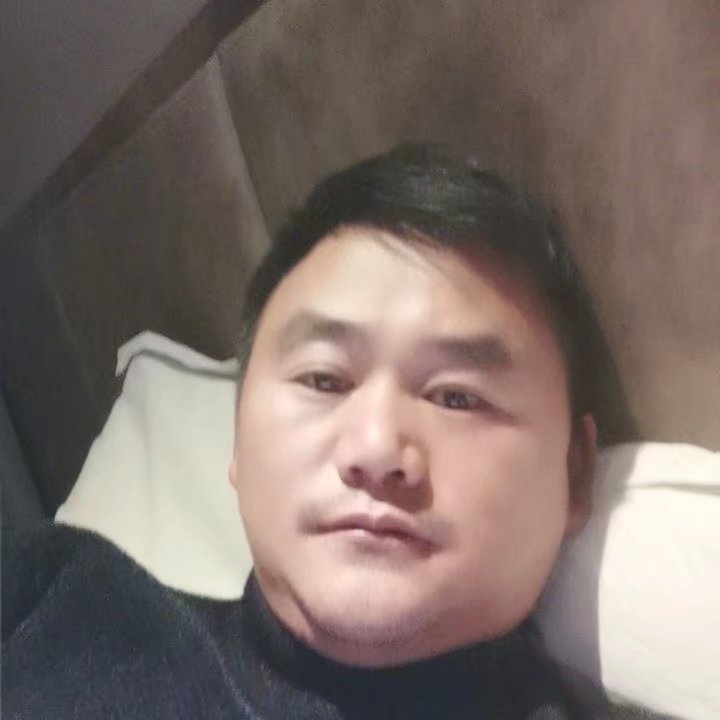 奔跑的第四张照片--聊城相亲服务中心