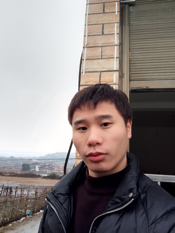 银色的羽翼的第一张照片--聊城相亲服务中心