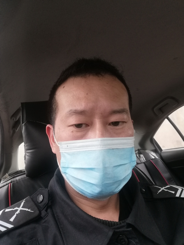 不会躲的刺猬的第一张照片--聊城相亲服务中心