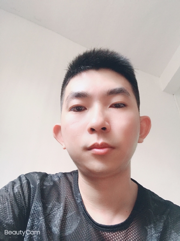 诚恳的第一张照片--聊城相亲服务中心