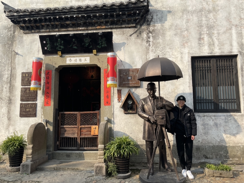 喝可乐的猫的第一张照片--聊城相亲服务中心