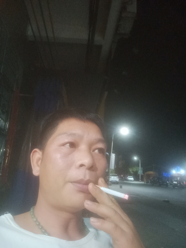 善解人意的第一张照片--聊城相亲服务中心