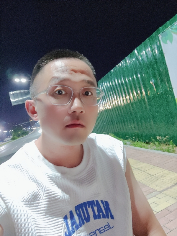 清风烈酒的第一张照片--聊城相亲服务中心
