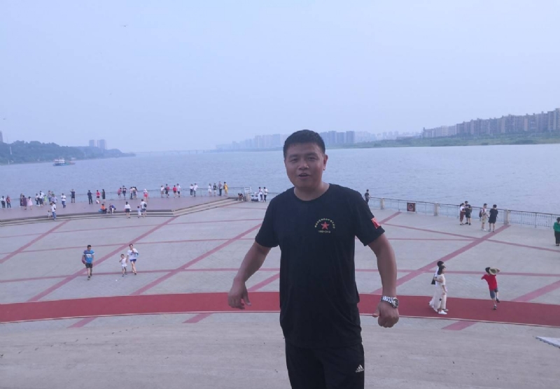 曾经心疼的我的第一张照片--聊城相亲服务中心