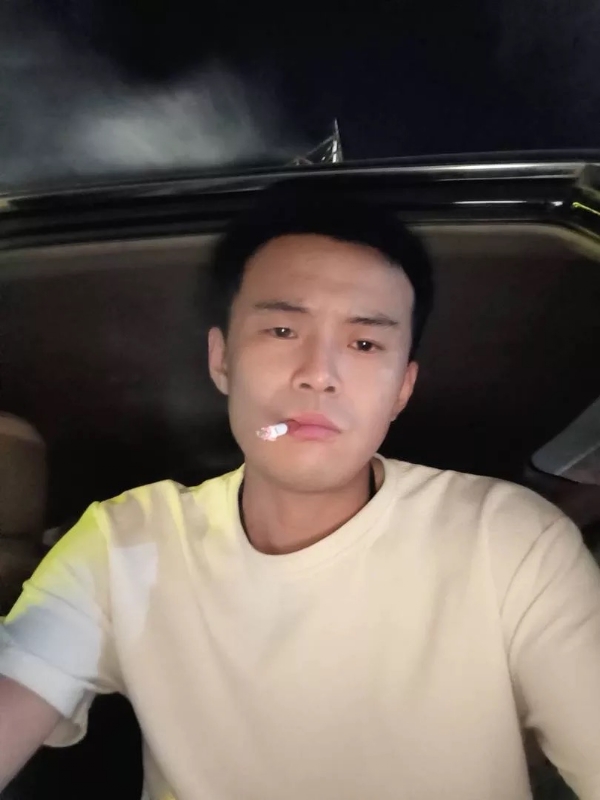 爱睡觉的土拨鼠的第一张照片--聊城相亲服务中心