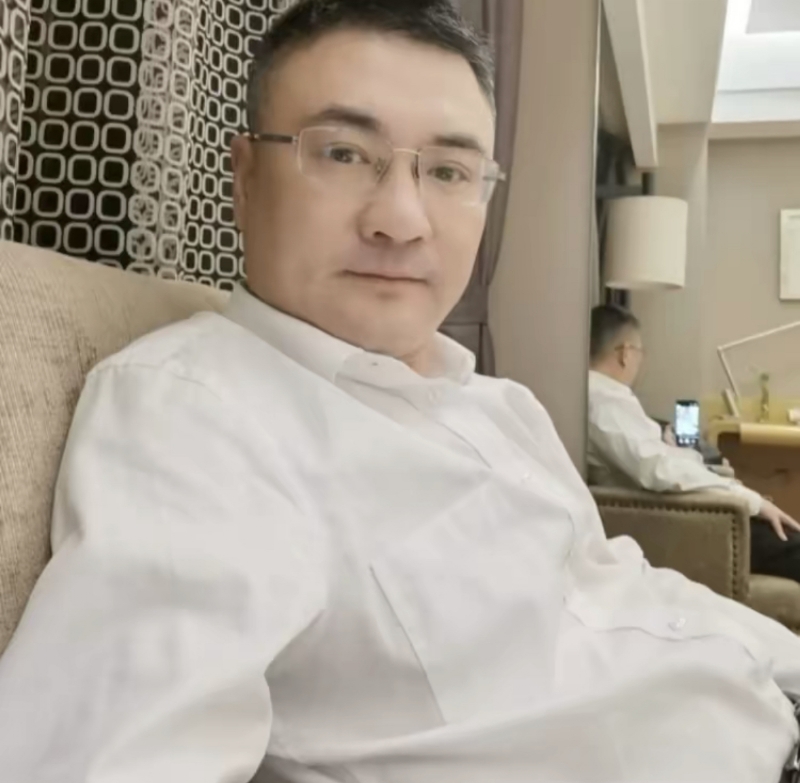 追逐的第二张照片--聊城相亲服务中心