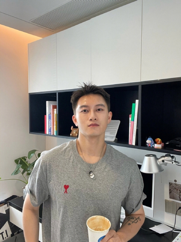 月光之下的第二张照片--聊城相亲服务中心