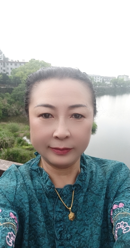 雨中情的第一张照片--聊城相亲服务中心