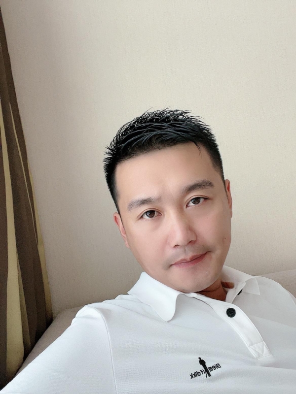 笑望人非的第一张照片--聊城相亲服务中心
