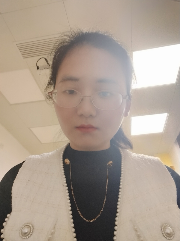闲敲棋子的第一张照片--聊城相亲服务中心