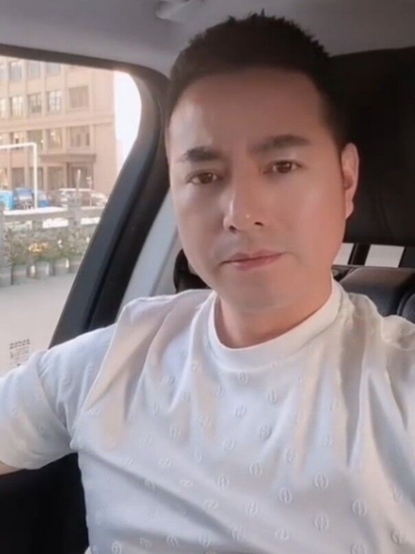 勿忘初心的第一张照片--聊城相亲服务中心
