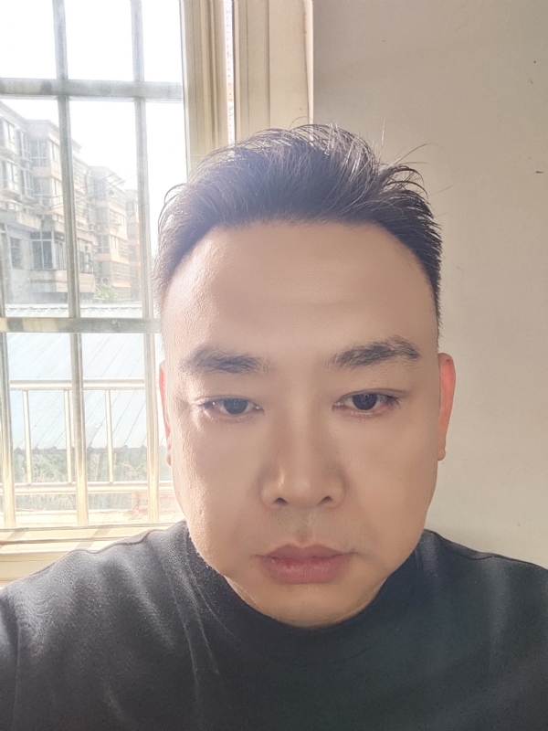 爱人先爱己的第一张照片--聊城相亲服务中心