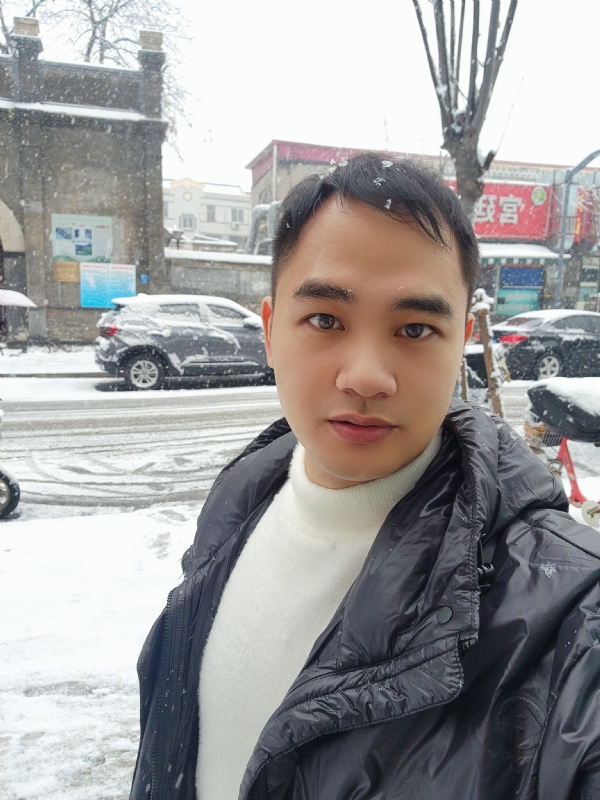 寻找合适伴侣的第一张照片--聊城相亲服务中心