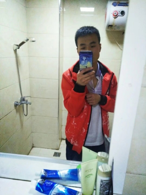 海之子的第一张照片--聊城相亲服务中心
