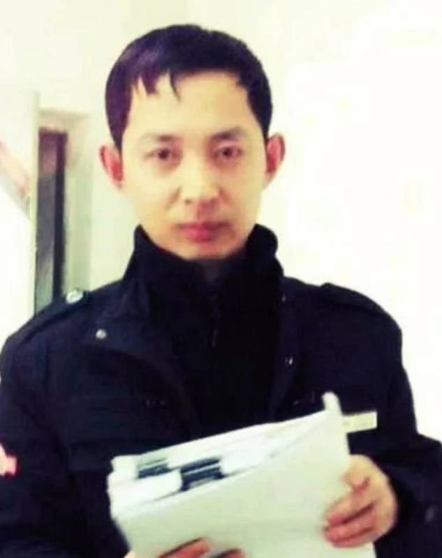风雨中有你的第一张照片--聊城相亲服务中心