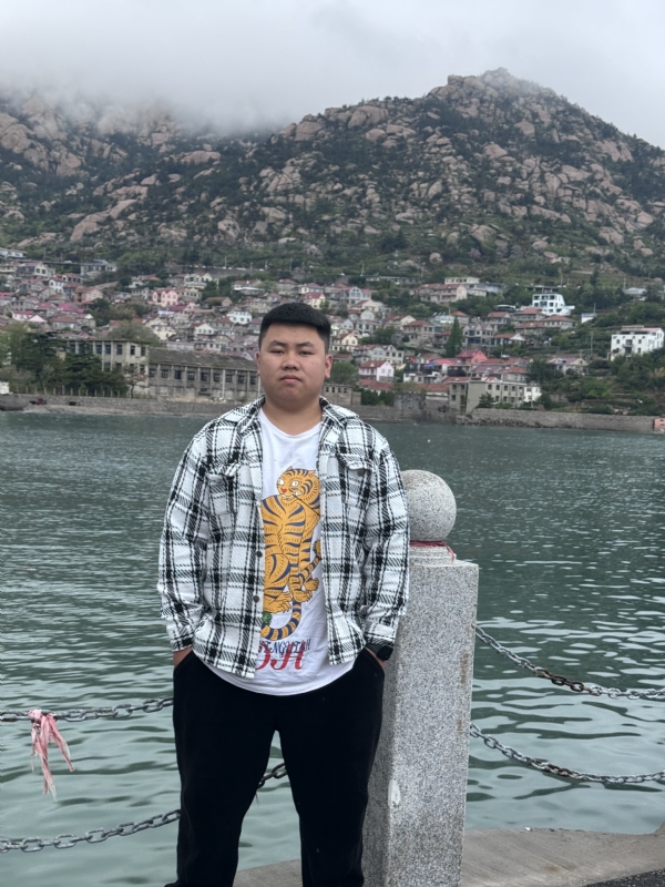 谨慎的第一张照片--聊城相亲服务中心