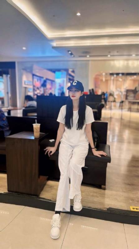卖火柴的小女孩的第一张照片--聊城相亲服务中心