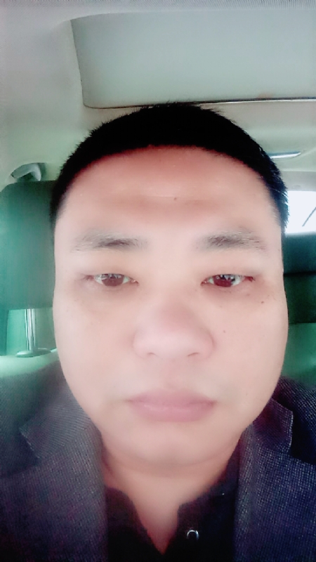 向日葵的第一张照片--聊城相亲服务中心