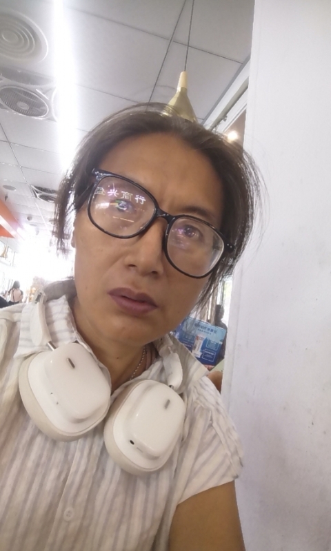 冬天的蔷薇的第三张照片--聊城相亲服务中心