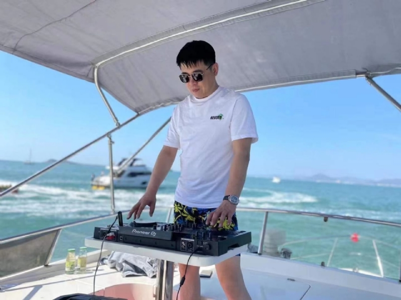 魔盒的第一张照片--聊城相亲服务中心
