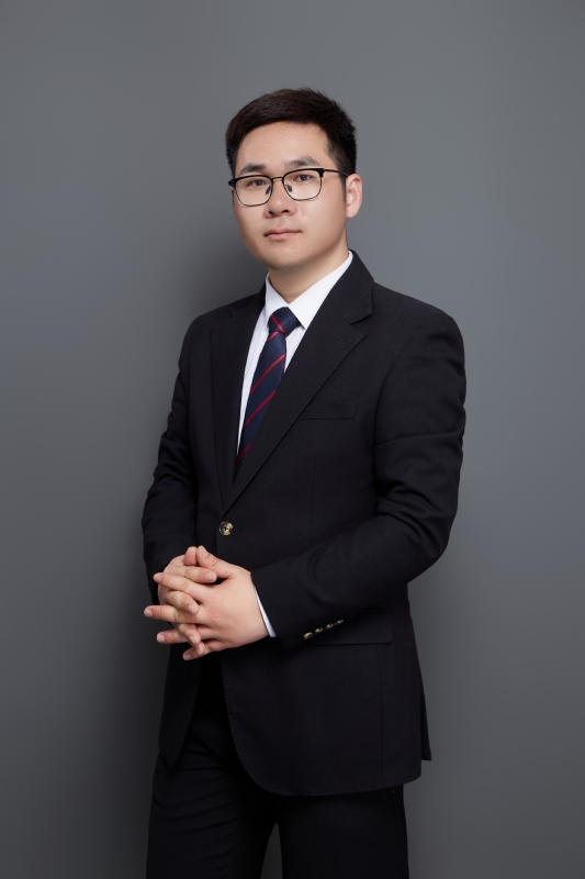 认真的第二张照片--聊城相亲服务中心