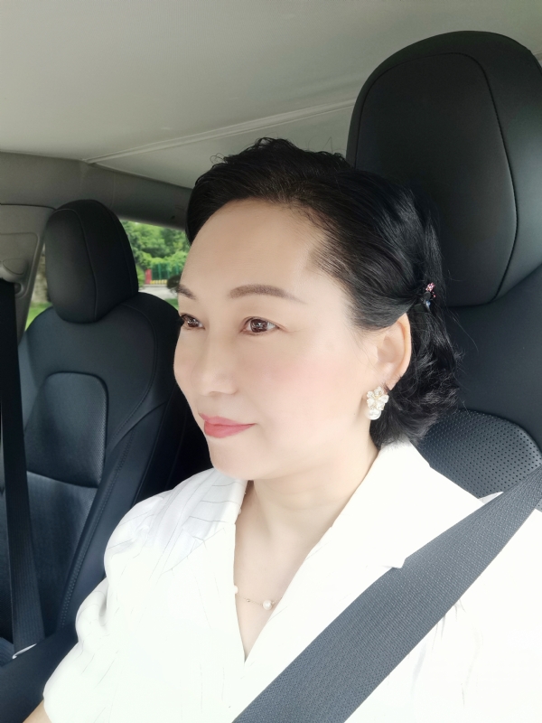艳阳天的第一张照片--聊城相亲服务中心