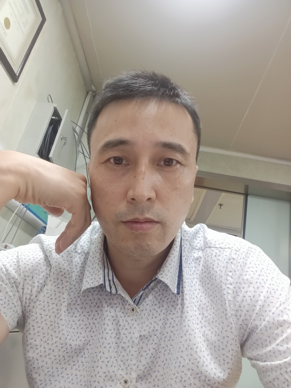 笑看一切的第三张照片--聊城相亲服务中心