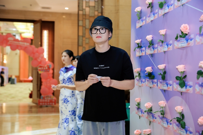 被驯服的象的第一张照片--聊城相亲服务中心