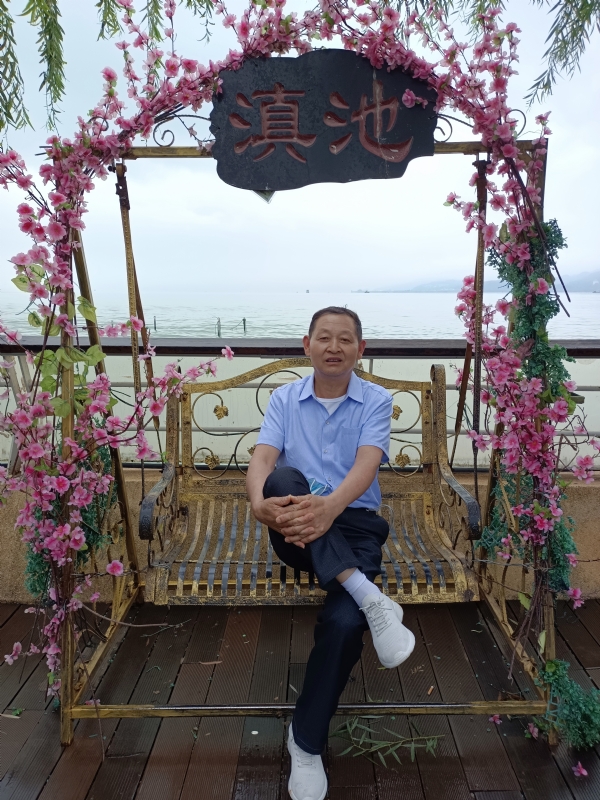 奋斗的第二张照片--聊城相亲服务中心