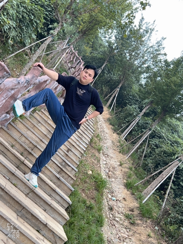 择一人白头偕老的第二张照片--聊城相亲服务中心