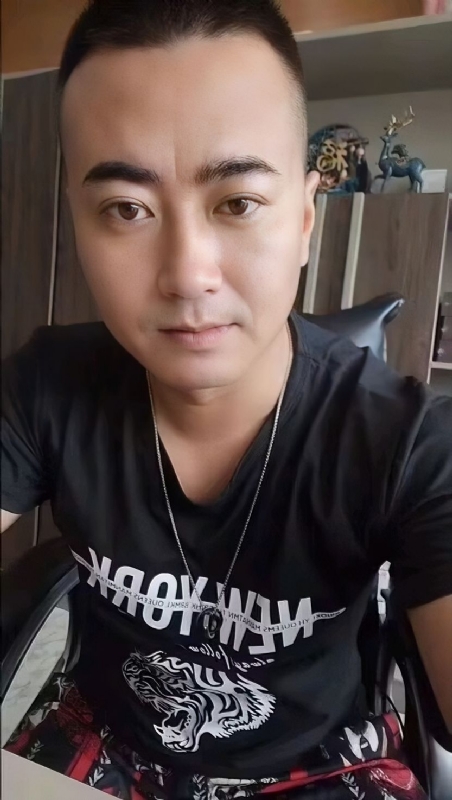 Luck耀的第一张照片--聊城相亲服务中心