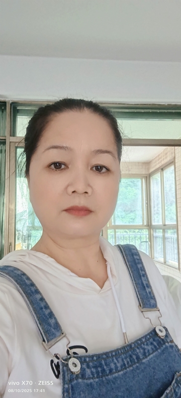 小巧玲珑的第一张照片--聊城相亲服务中心