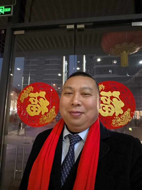 半百悟红尘的第一张照片--聊城相亲服务中心