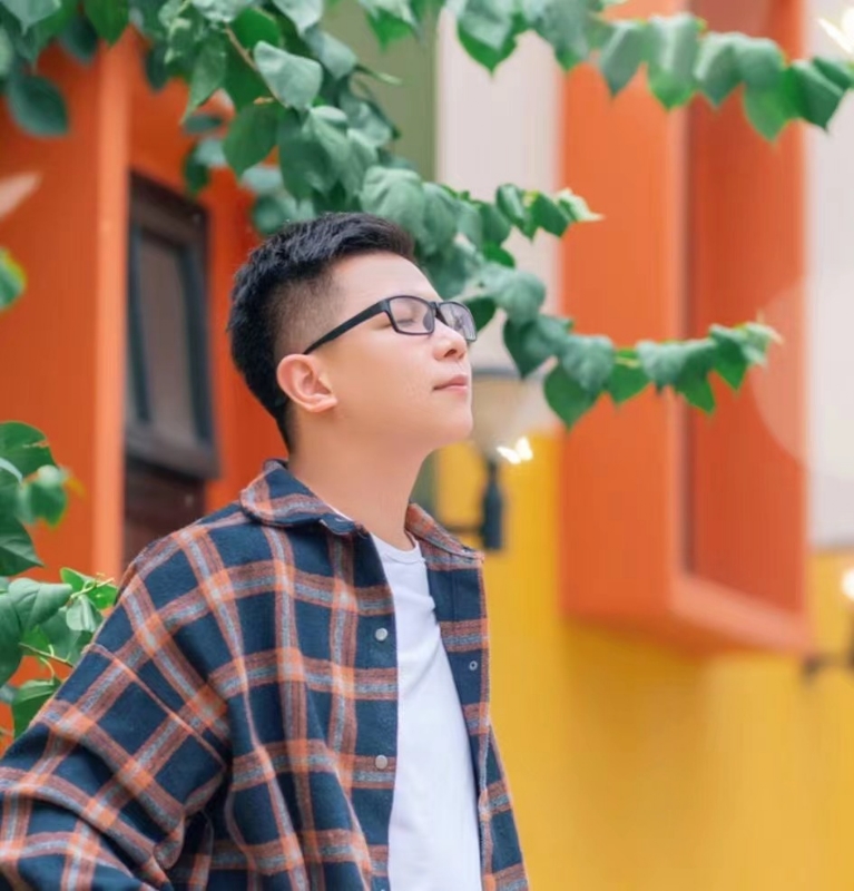 版本之子的第一张照片--聊城相亲服务中心