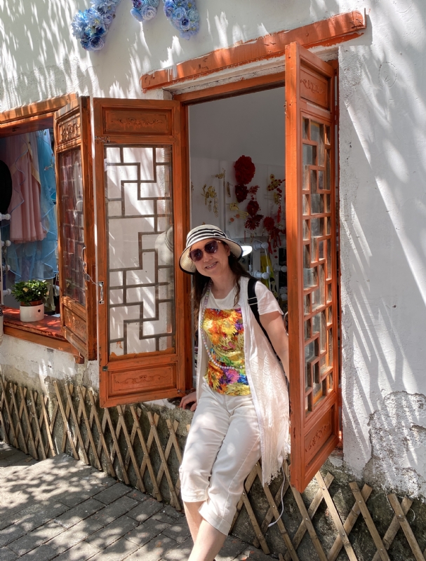 stella的第三张照片--聊城相亲服务中心